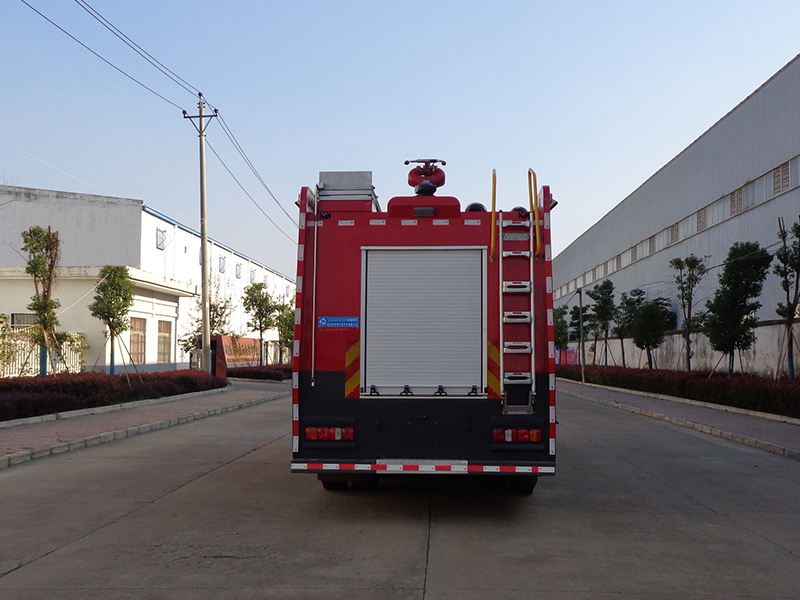 中潔牌XZL5334GXFSG170/Z6型水罐消防車(chē)